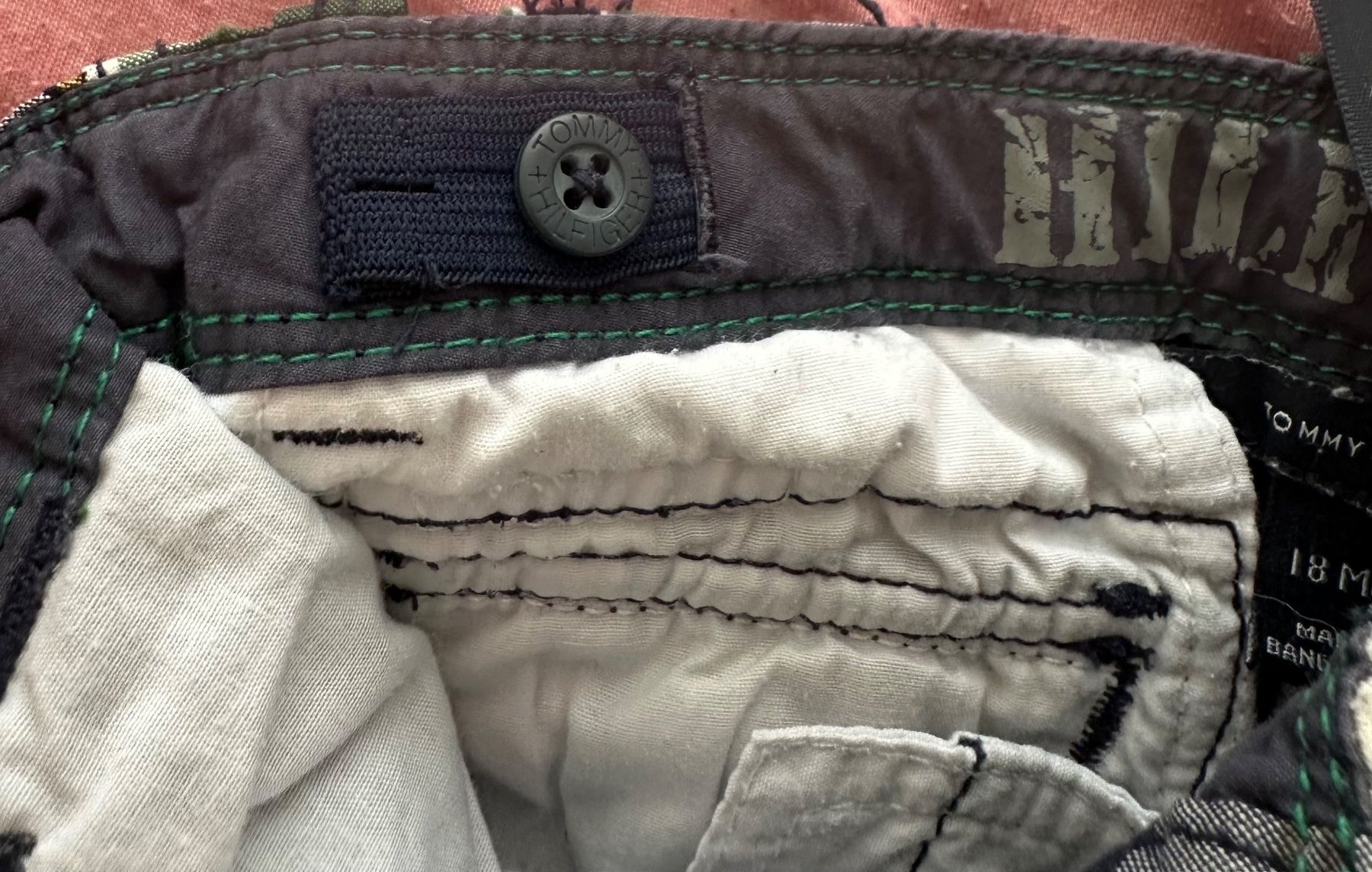 Tommy Hilfiger Pantaloni: Shorts Tommy Hilfiger – Usato da Dürrenroth venduto da tvy_bh56 2