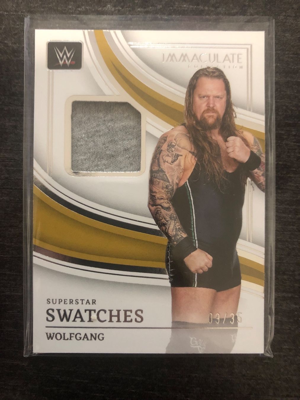 Topps Carte collezionabili: Panini Immaculate WWE Wolfgang Patch 09/35 – Usato da Wangenried venduto da Garagara