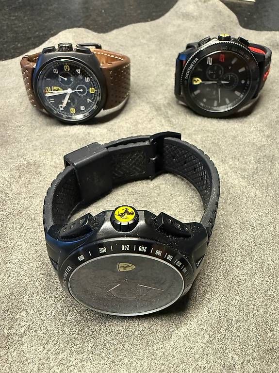 Orologi: 3 Montres Ferrari  – Usato da Ecuvillens venduto da VsterVince