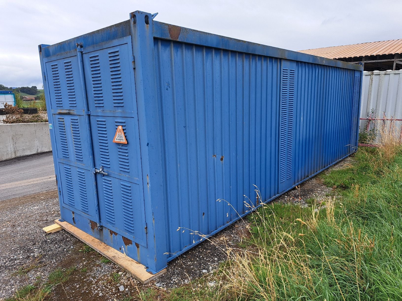 Contenitori edile: Lagercontainer Gefahrstoffcontainer Seecontainer mit Wanne – Usato da Schwarzenburg venduto da Dr.Schraube 2