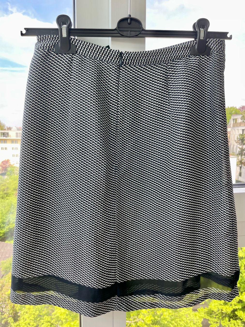 Benetton Gonne: blauer Midijupe von Benetton – Usato da Zollikon venduto da pitpat02 1