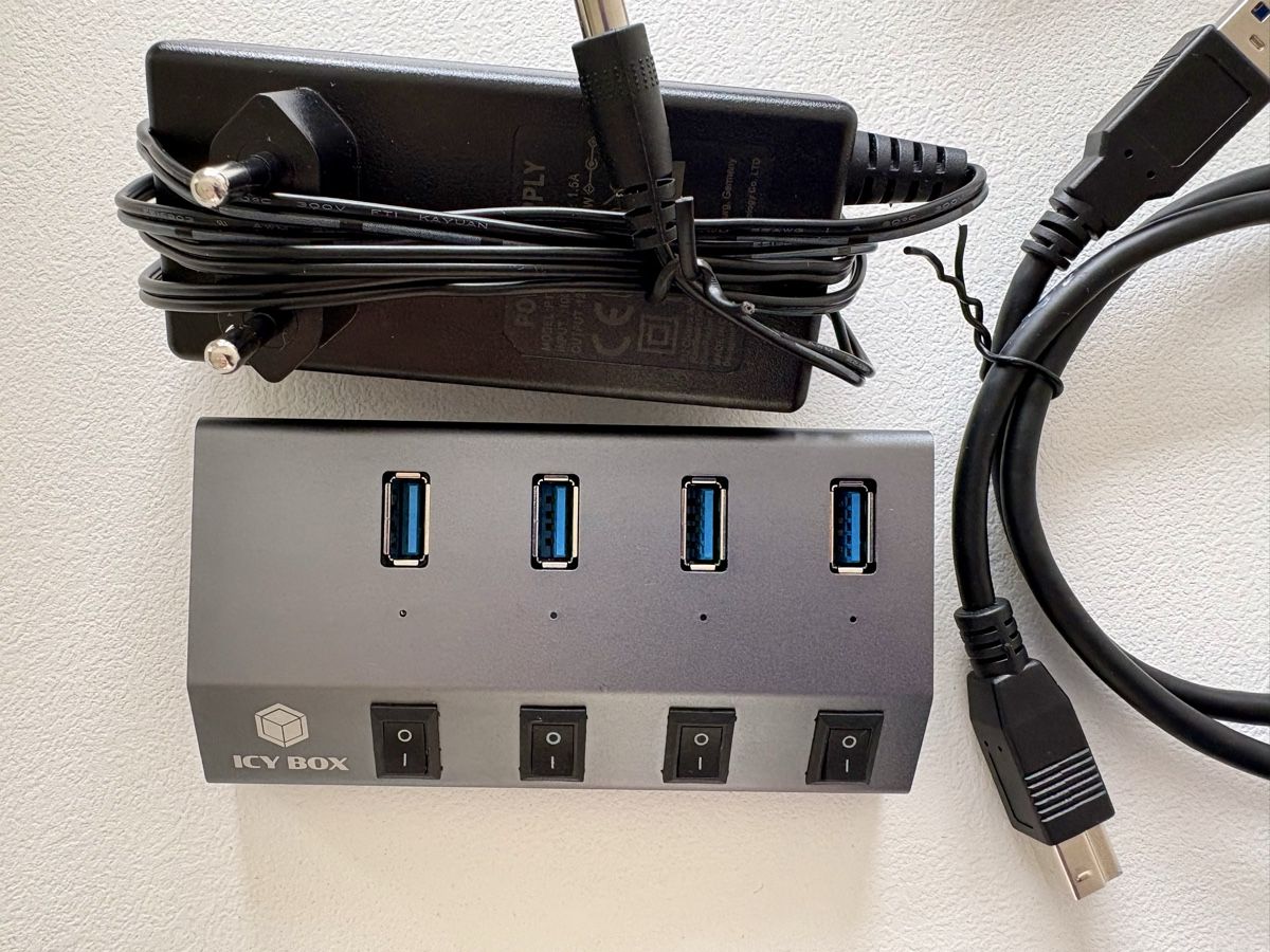 Hub & Switch: 3x USB Hubs – Usato da Kriens venduto da afr_f5x5 4