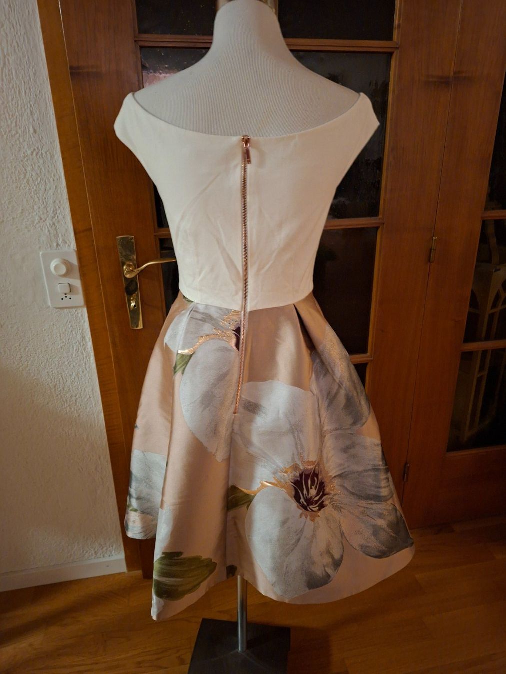 Ted Baker Kleider: Ted Baker Kleid – Neu (gemäss Beschreibung) aus Unterentfelden von hofa01 1