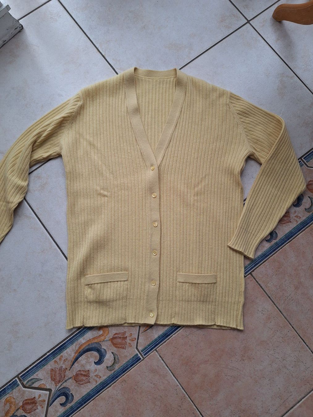 Gilets: Cardigan cachemire M – D'occasion à St-Triphon par Jldr0 4