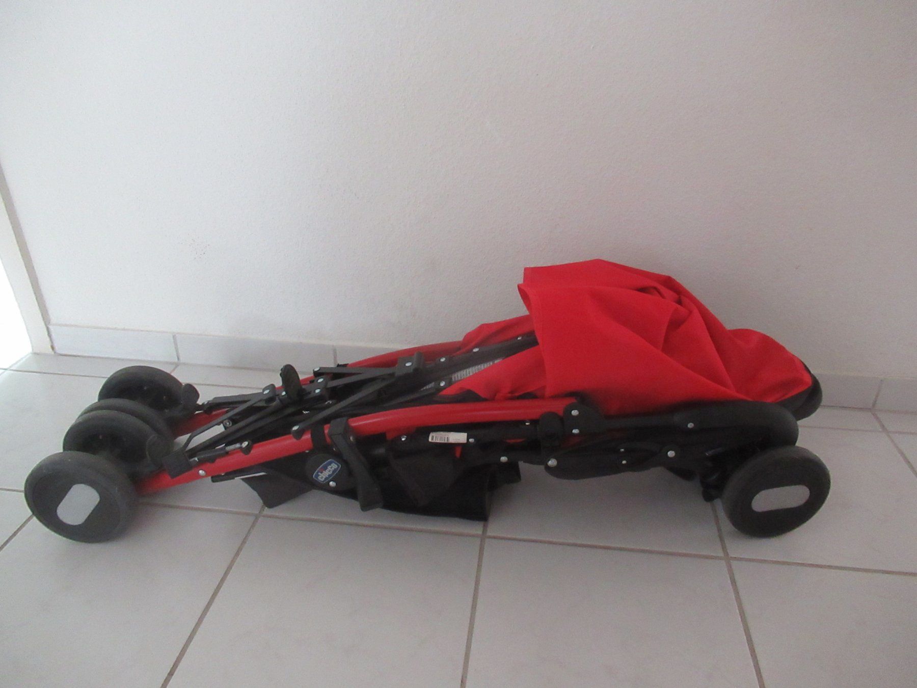 Chicco Carrozzine: "Chicco Echo" Kinderwagen / Buggy / Stroller – Usato da Zollikerberg venduto da sanval 8