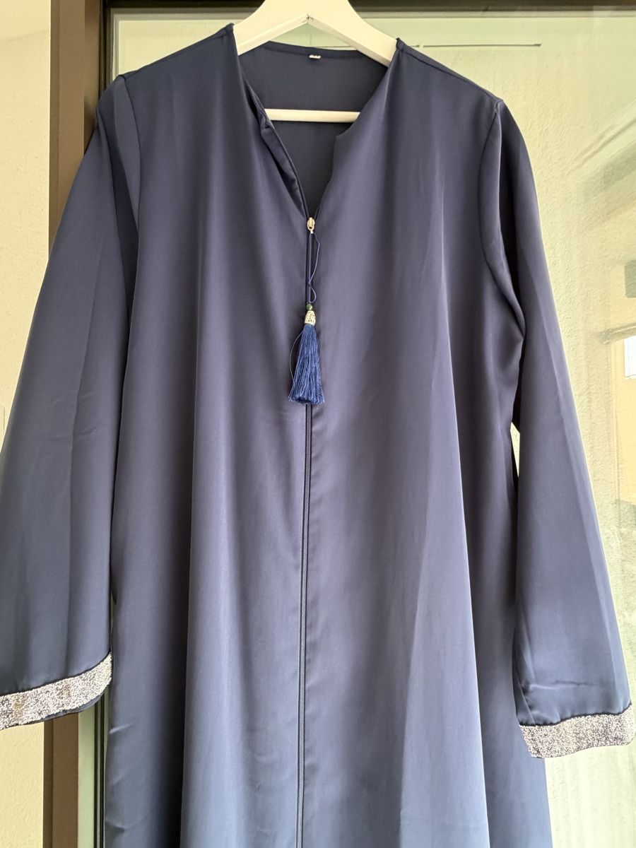 Robes: Robe longue bleue abaya taille unique – Neuf (Voir description) à Yverdon-les-Bains par hal_jq27 2