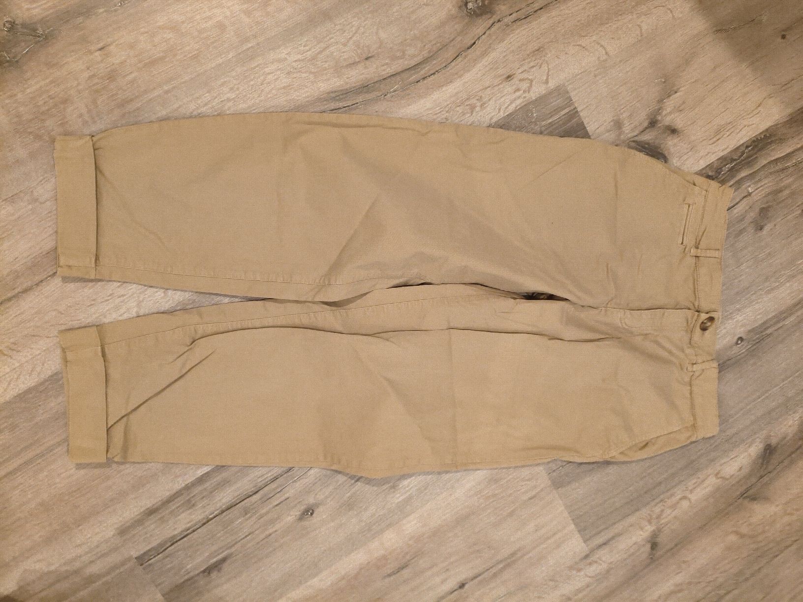 Zara Pantaloni: pantaloni casual Zara – Usato da Bioggio venduto da OresteIronix