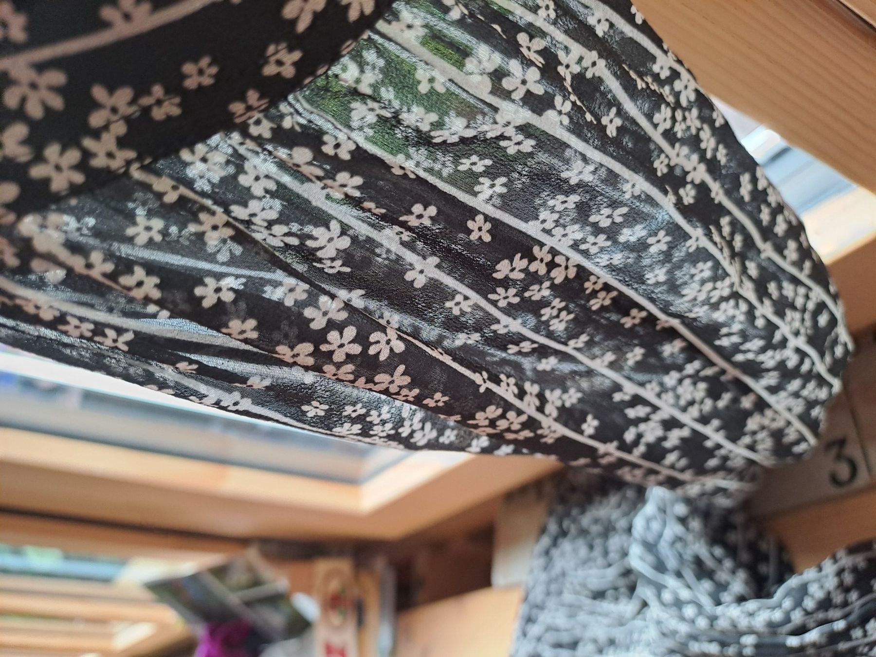 Vestiti: Seidenkleid Gr.38 – Usato da Emdthal venduto da kasira 3