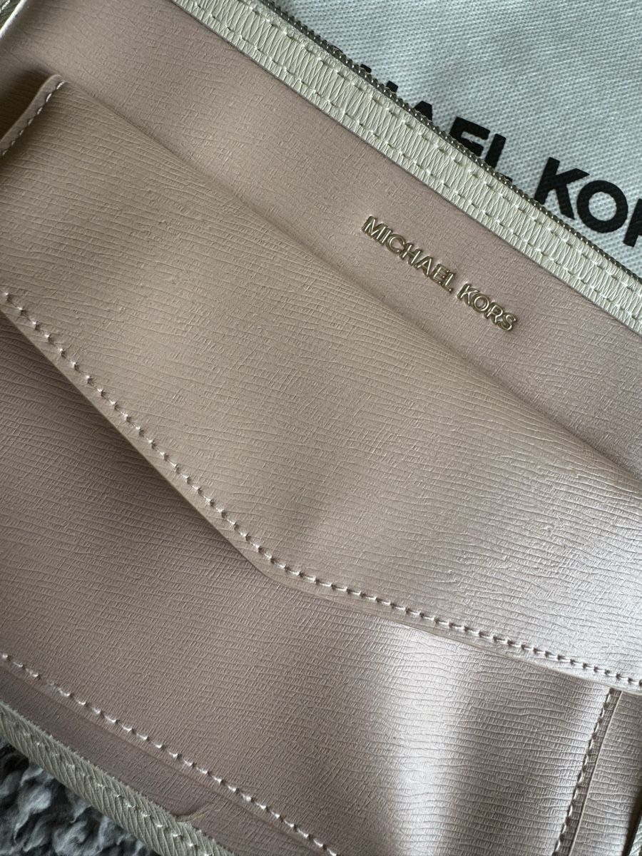 Michael Kors Custodie per cosmetici: nessesair, Michale Kors – Nuovo e nell'imballaggio originale da Männedorf venduto da mariadelrocioeberle 3