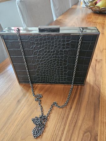 Elegante Clutch / Abendtasche in Kroko-Optik, Schwarz