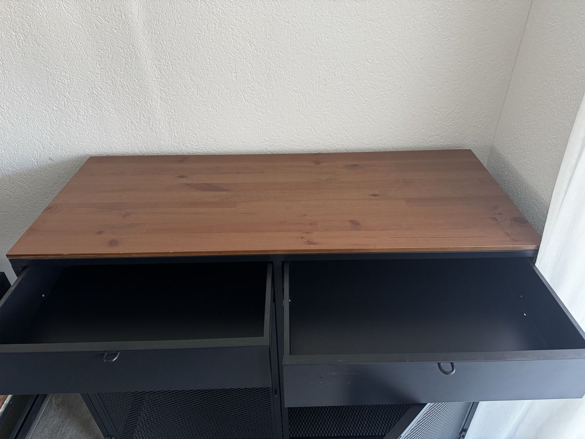 Ikea Cassettiere: IKEA FJÄLLBO Sideboard - Industrial – Usato da Männedorf venduto da lor_z8w2 2