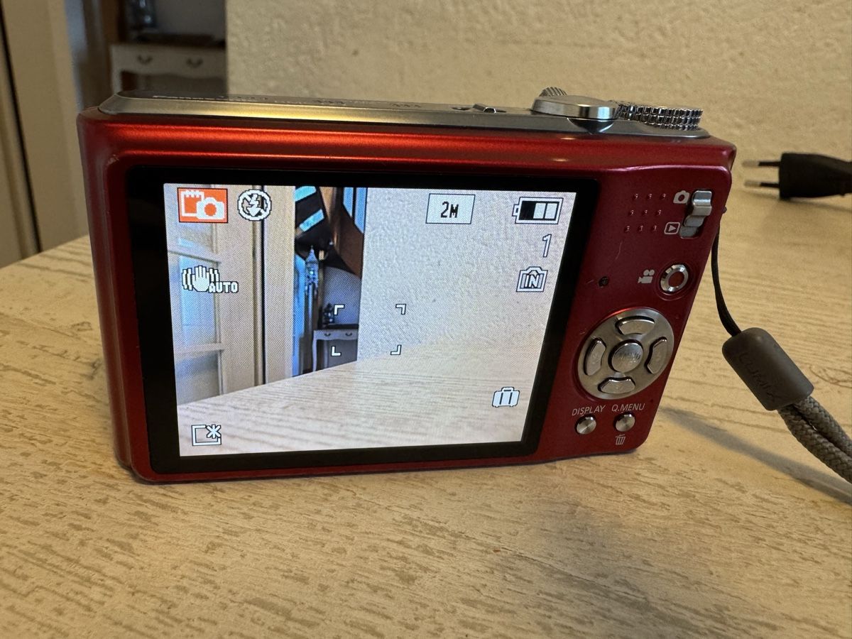 Panasonic Kamera: Panasonic lumix dmc-tz7 Digitalkamera – Gebraucht aus Zunzgen von milesdavis76 3