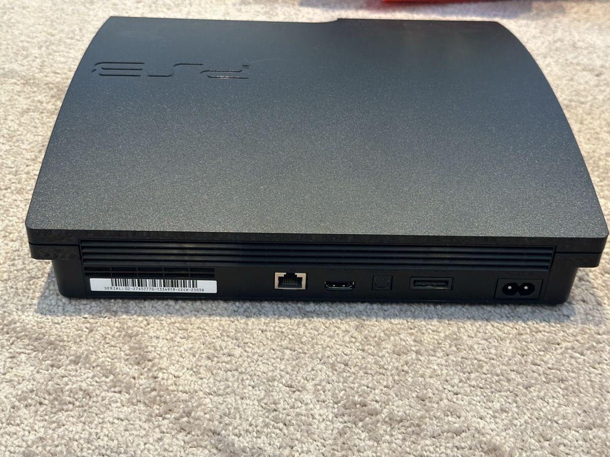 Sony Console: Playstation 3 PS3 Black Used – Usato da Oberwil-Lieli venduto da robertm99 1