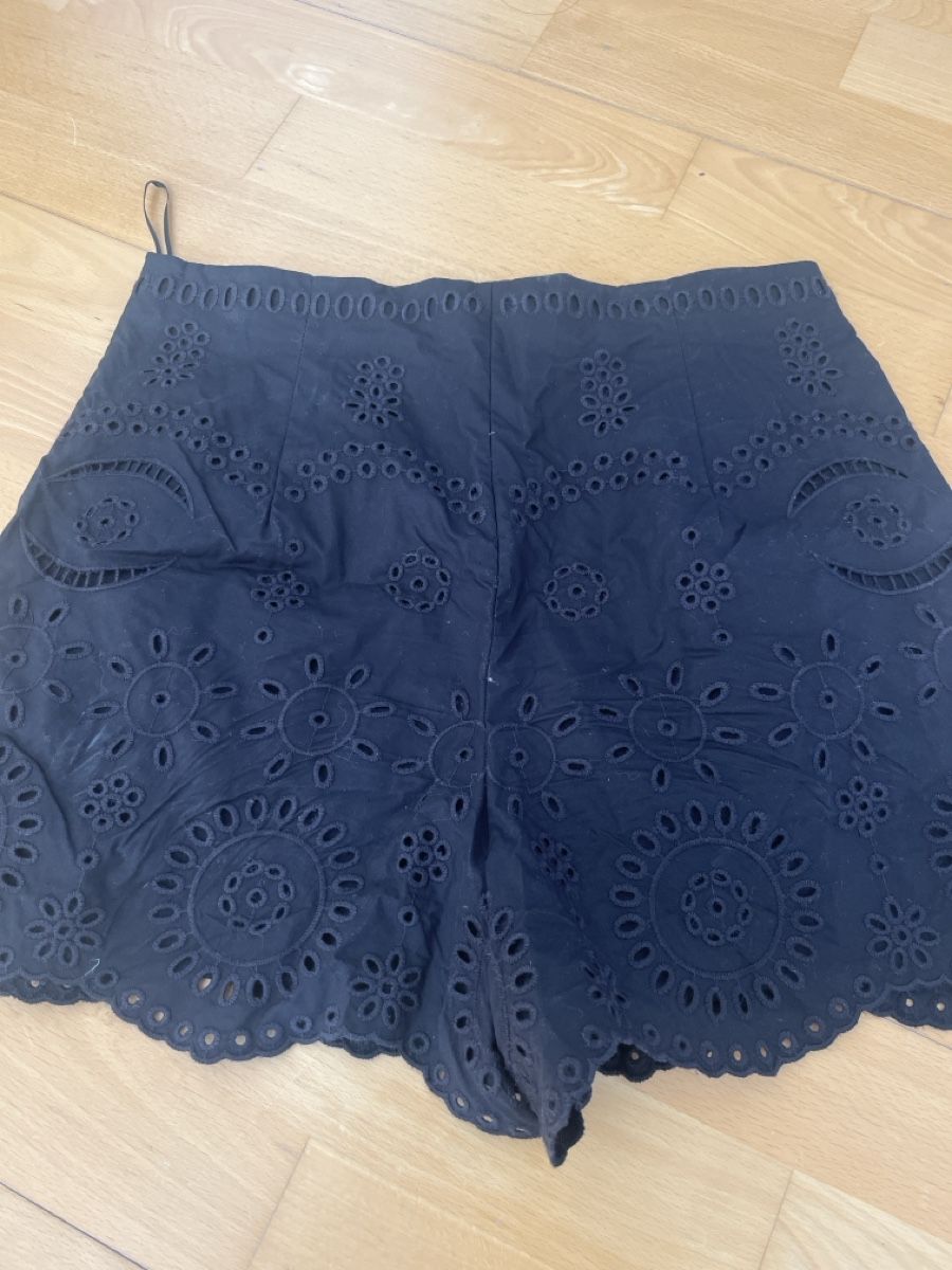 Zara Pantaloni: Sommer Shorts, schwarz, Grösse S mit Spitze, Top Zustand – Usato da Kilchberg ZH venduto da asrael02 2