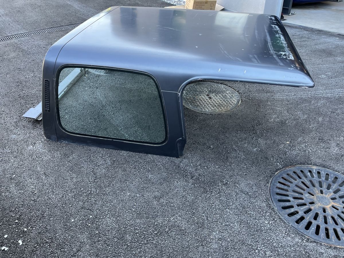 Jeep Tutti pezzi di ricambio auto: Hardtop Jeep Wrangler JY – Difettoso da Gravesano venduto da mdelponte 1