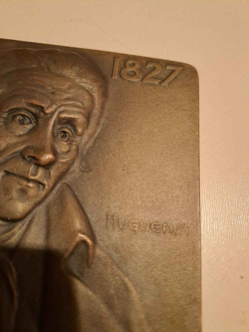 Piatti di portata: Bronzeplatte Heinrich Pestalozzi – Usato da Walde AG venduto da Kunstgiesser 4
