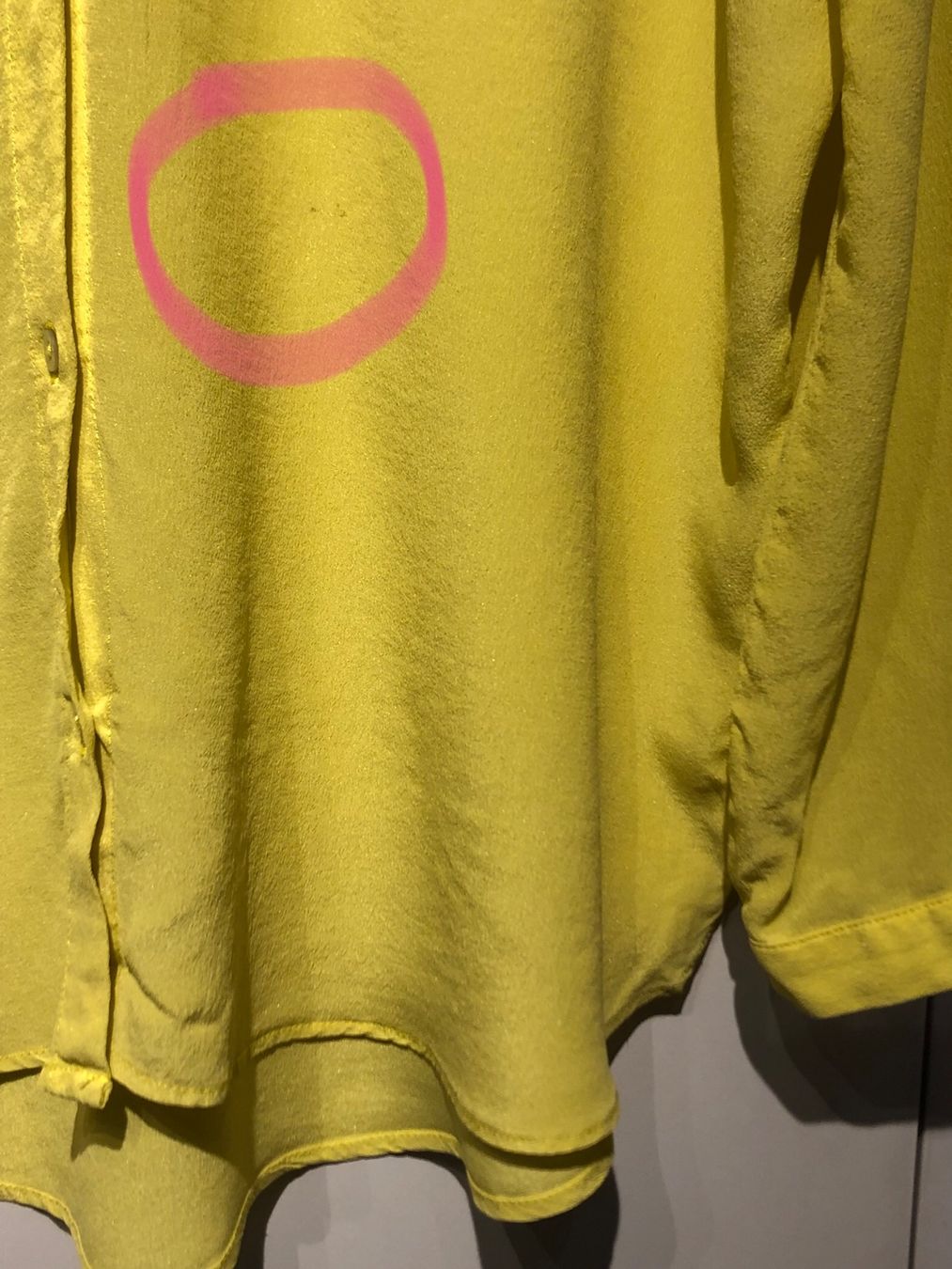 Zara Chemisiers: Zara Seidenbluse Zitronengelb, Gr. M – D'occasion à Grellingen par dinge 3