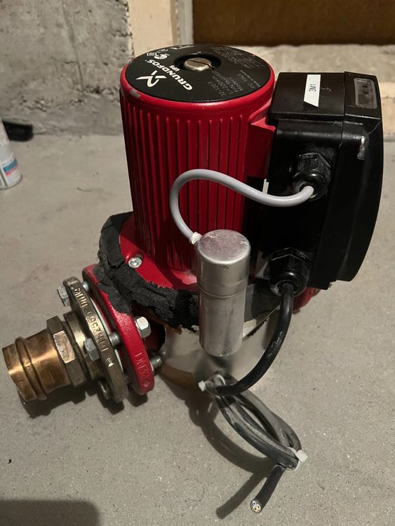 GRUNDFOS UPS 32-120 F | Kaufen auf Ricardo