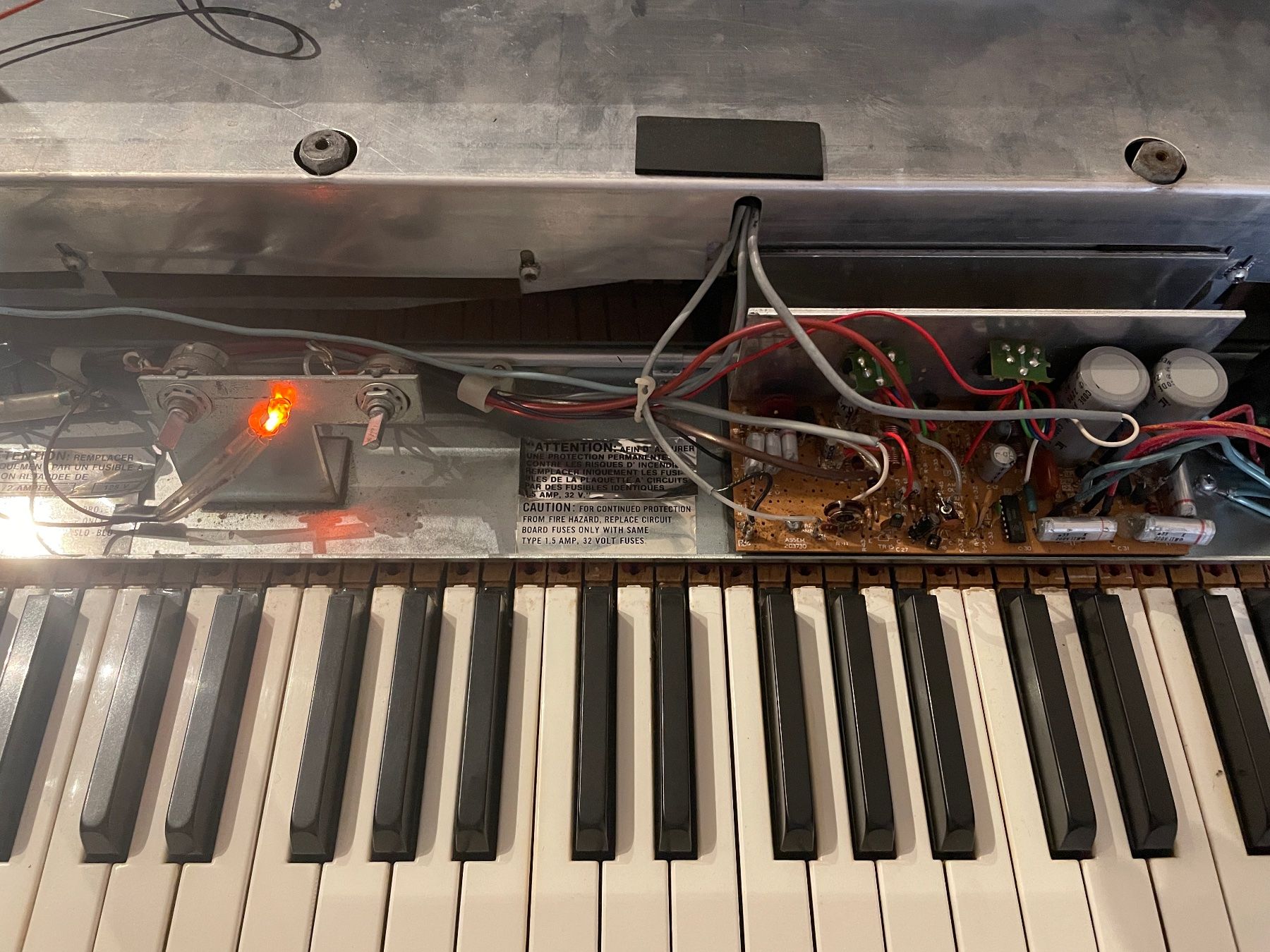 Wurlitzer Musikinstrumente: Wurlitzer Electric Piano 200A – Gebraucht aus Fribourg von Marinadelrey 6