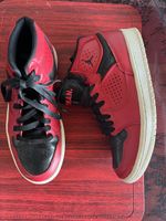 Baskets Jordan Jumpman, Taille 38, Rouge/Noir, Bon état