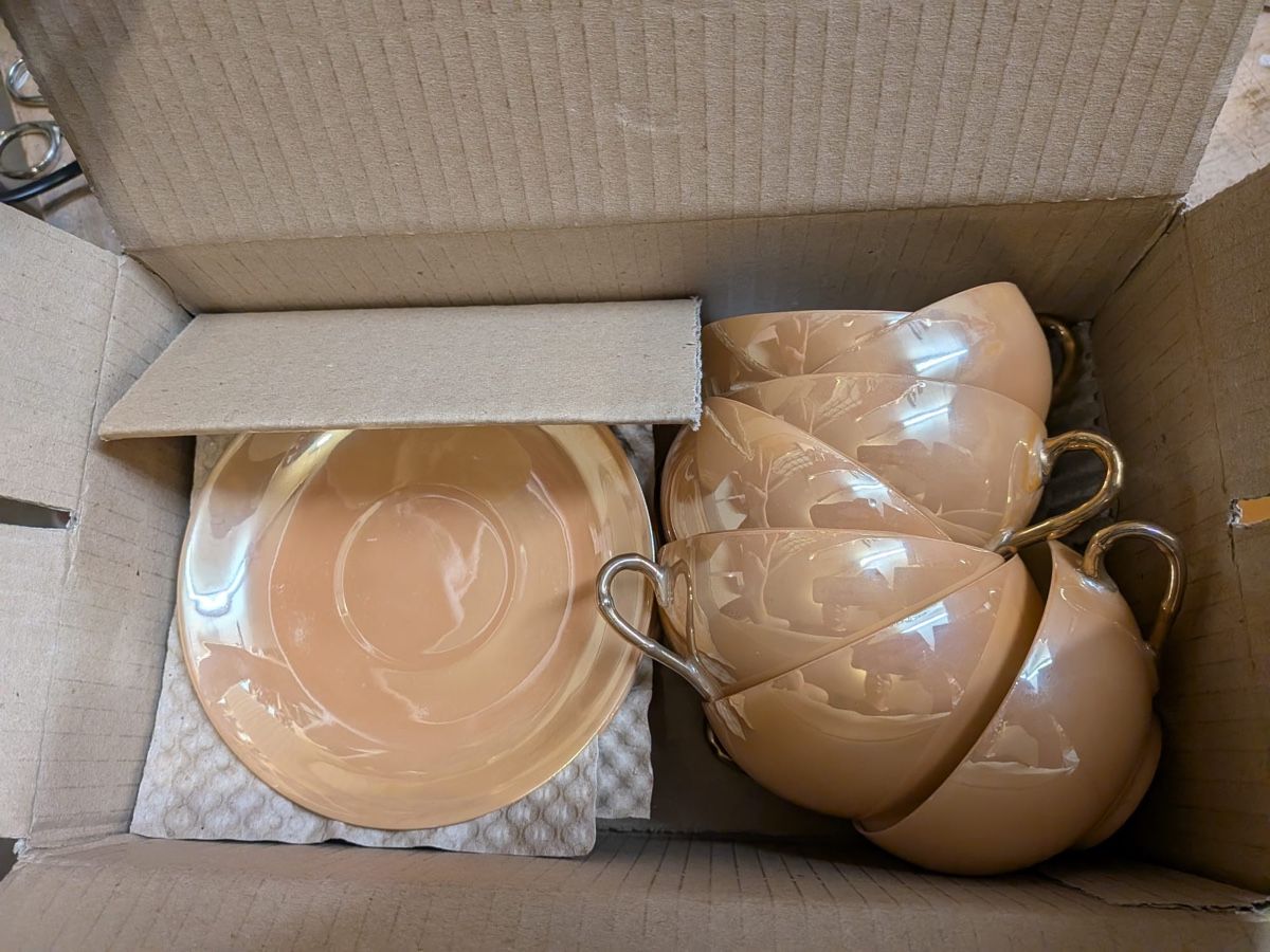 Services de table: Kaffeetassen Gold – D'occasion à Ebikon par M5P5G50 1