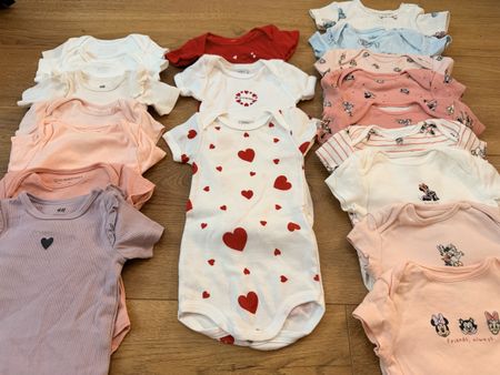 Lot de 19 body 62/68