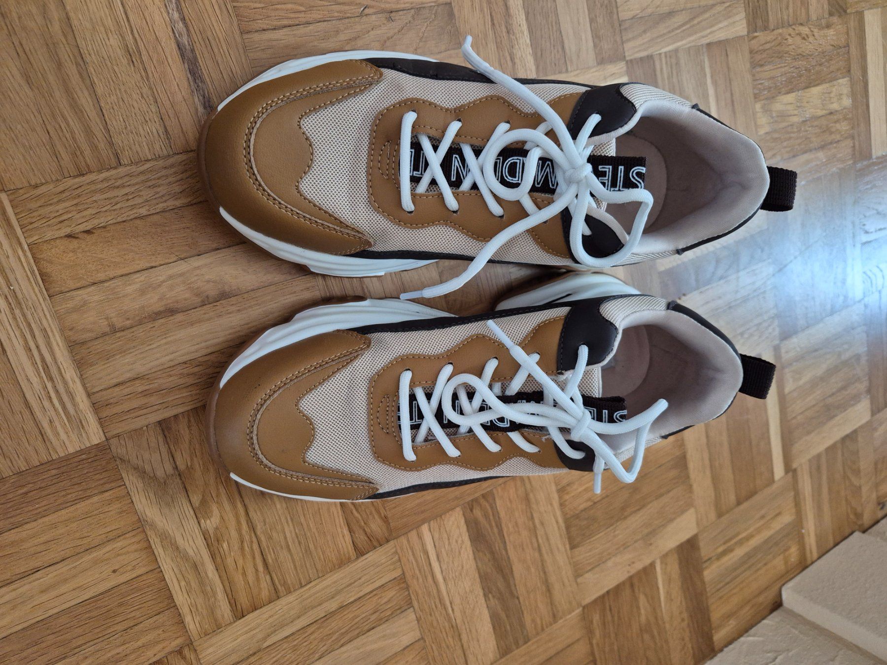 Scarpe da donna: Schuhe fast neu. NP : 180,- – Usato da Wetzikon ZH venduto da Santalik 1