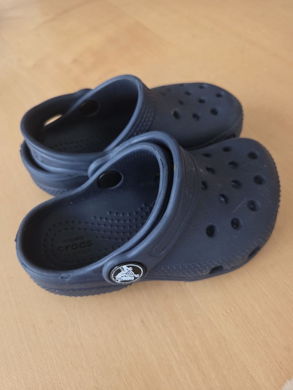 Crocs Herrenschuhe: Crocs - Grösse 6 – Gebraucht aus Jona von Surriiiii
