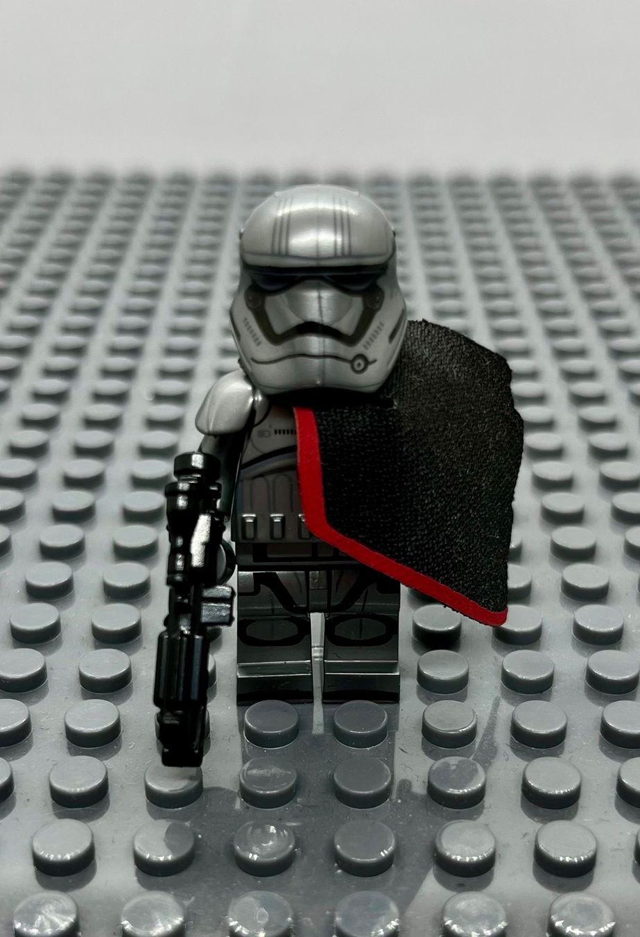 Star Wars Kit di costruzioni: Custom Captain Phasma Minifigur – Nuovo (secondo la descrizione) da St. Gallen venduto da Starlord77
