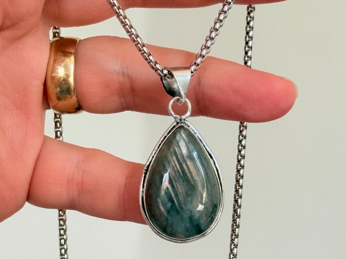 Colliers: Labradorite necklace – Neuf avec emballage d'origine à Genève par AGBERG