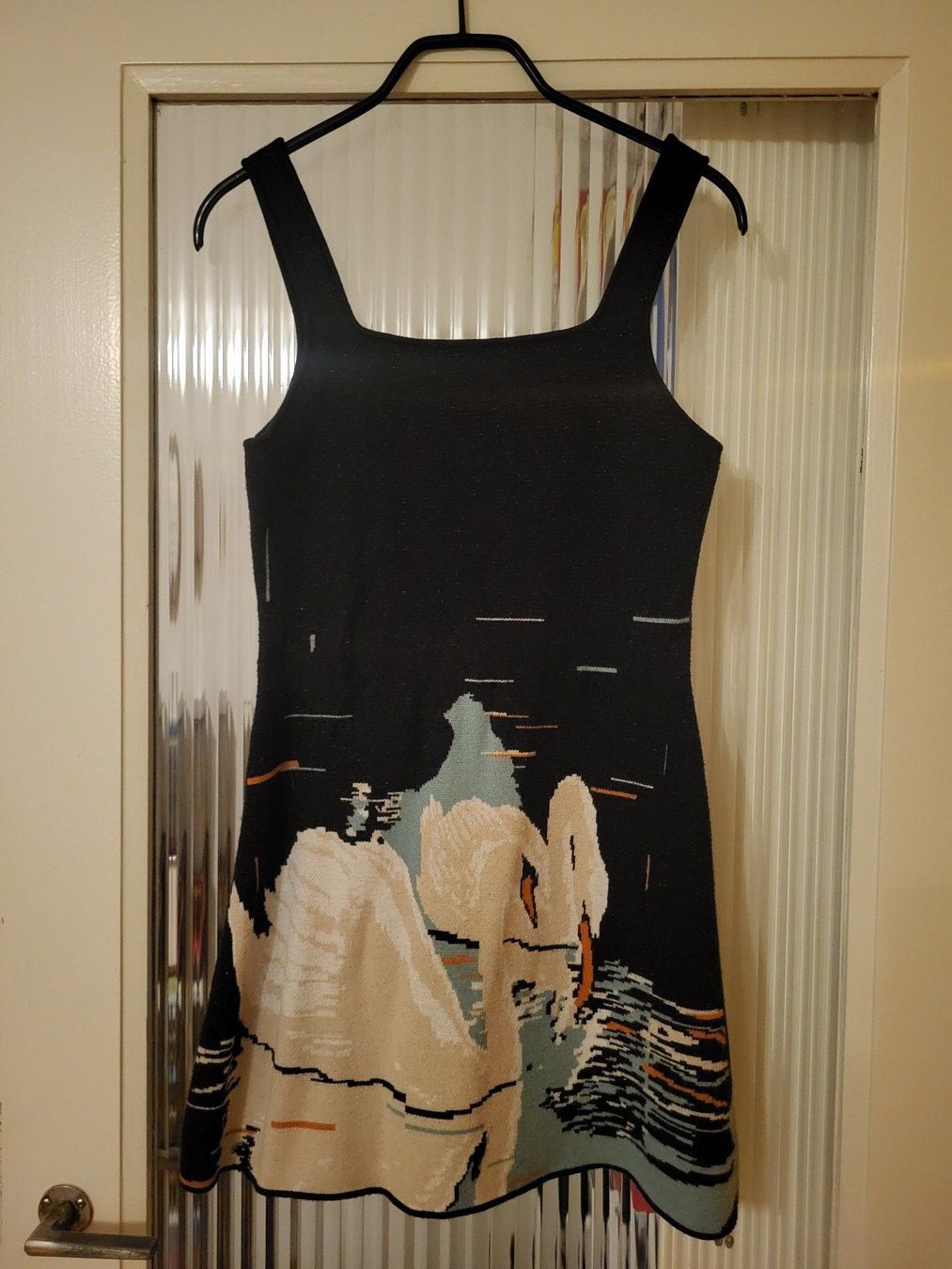 Robes: Robe cygne T.S – D'occasion à Genève par VesnizaB