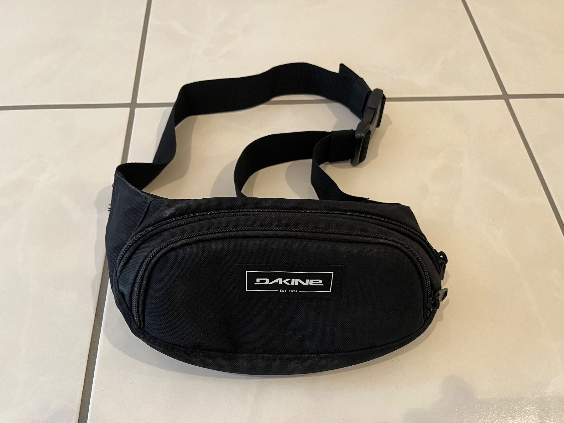 Dakine Borse: Dakine Bauchtasche – Usato da Ernetschwil venduto da Thies.Ray
