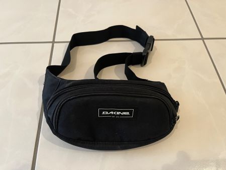 Dakine Bauchtasche