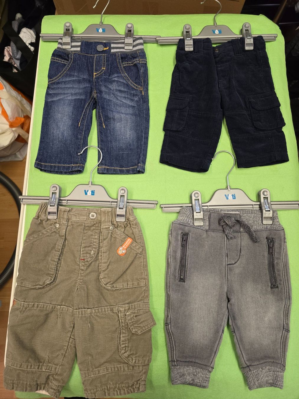Pantalons: Hosen Grösse 62 – D'occasion à Schönenwerd par Chez_Mimi
