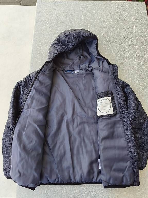 Giacche: Steppjacke mit Kapuze in Grösse 134 – Usato da Eschlikon TG venduto da schwellbi 2