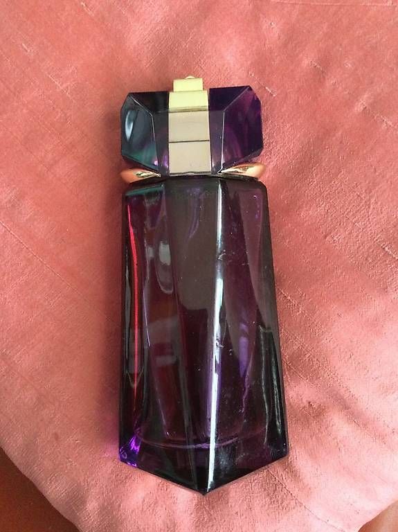 Profumi & Eau de Toilette: Diesen Duft kennt man einfach – Usato da Pratteln venduto da Munggel7 1