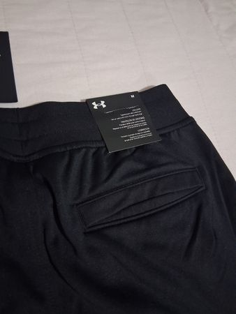 Under Armour Hose - M - NEU mit allen Etiketten
