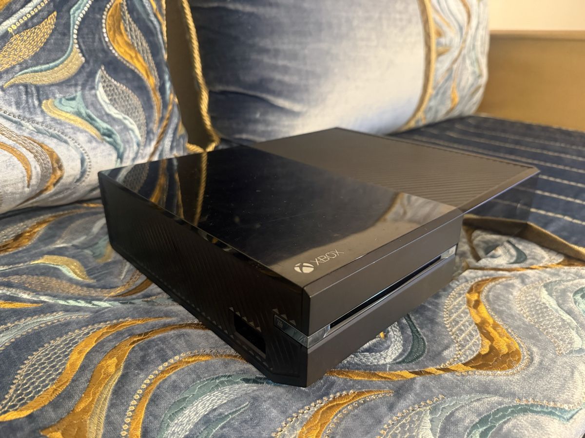 Microsoft Console: Xbox One – Usato da Monthey venduto da red_7qjj 1