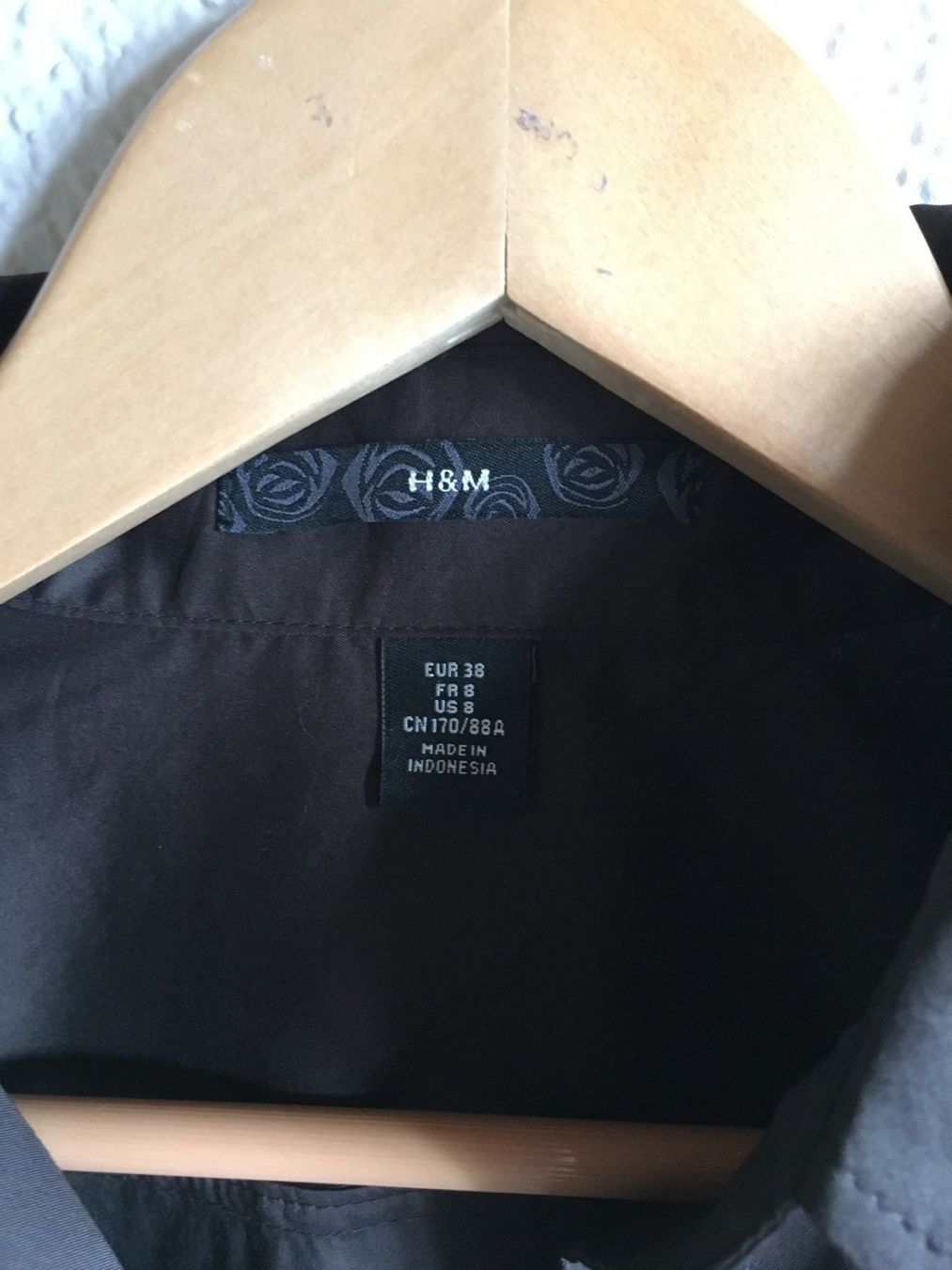 H&M Camicette: H&M Bluse, dunkelbraun, Gr.38 – Usato da Arni AG venduto da Mimo007 1