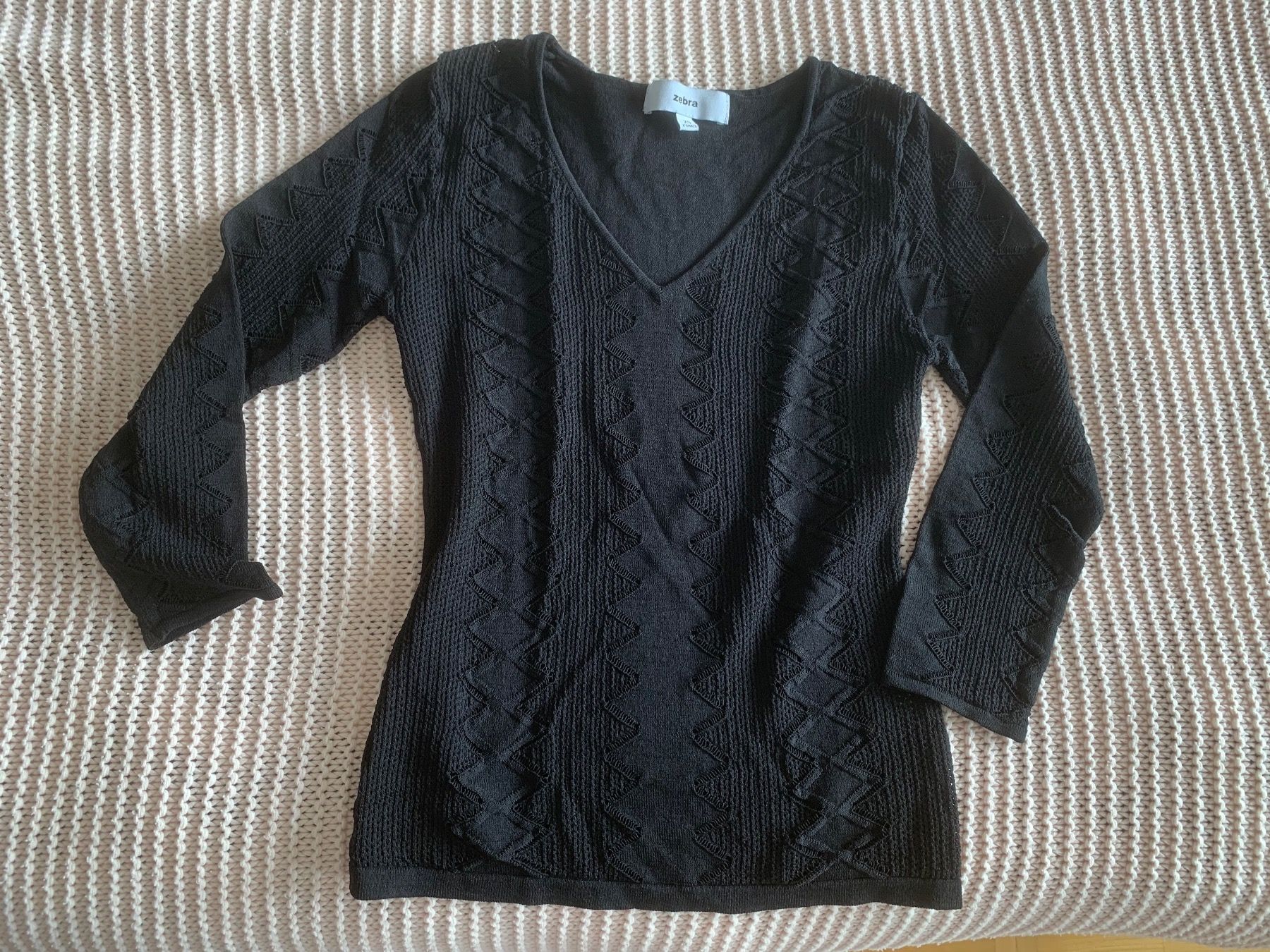 Top: Haut noir avec détail transparent – Usato da Montreux venduto da Iza_81199