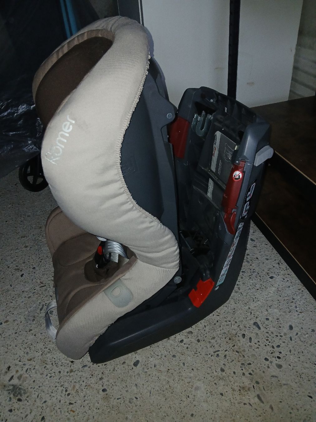 Britax Römer Seggiolini per auto: Robuster, langlebiger und sicherer Kindersitz in sehr gutem – Usato da Tägerig venduto da Gaet83 3