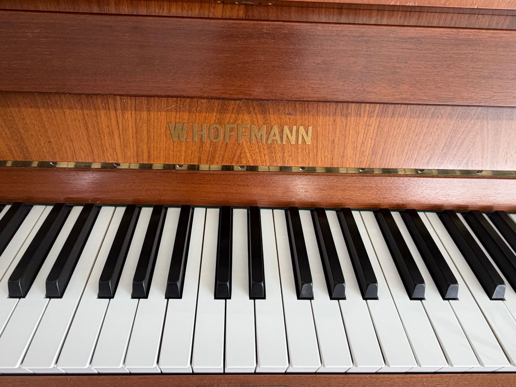 Musikinstrumente: Klavier W. Hoffmann Holz – Gebraucht aus Strengelbach von FADOLU 1