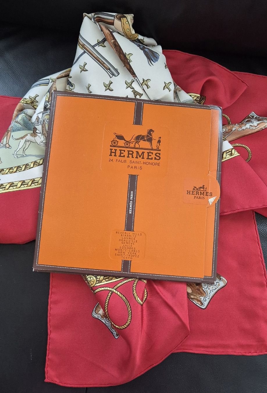 Hermès Foulards, Tücher & Schals: Authentique foulard  hermès  vintage – Neu (gemäss Beschreibung) aus st Gingolph von Fast-fashion