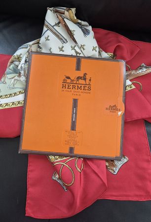 Authentique foulard  hermès  vintage