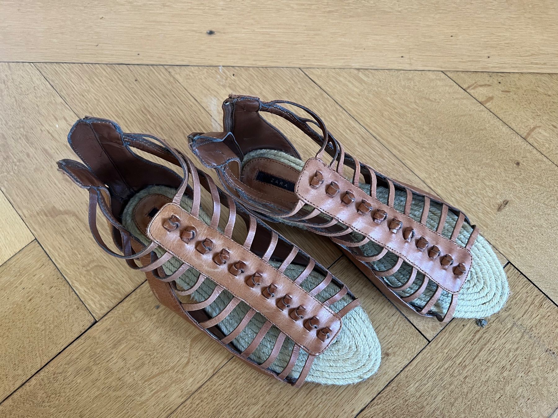 Zara Scarpe da donna: Zara Römersandalen, Gr. 37 – Nuovo (secondo la descrizione) da Bern venduto da hmarion 1