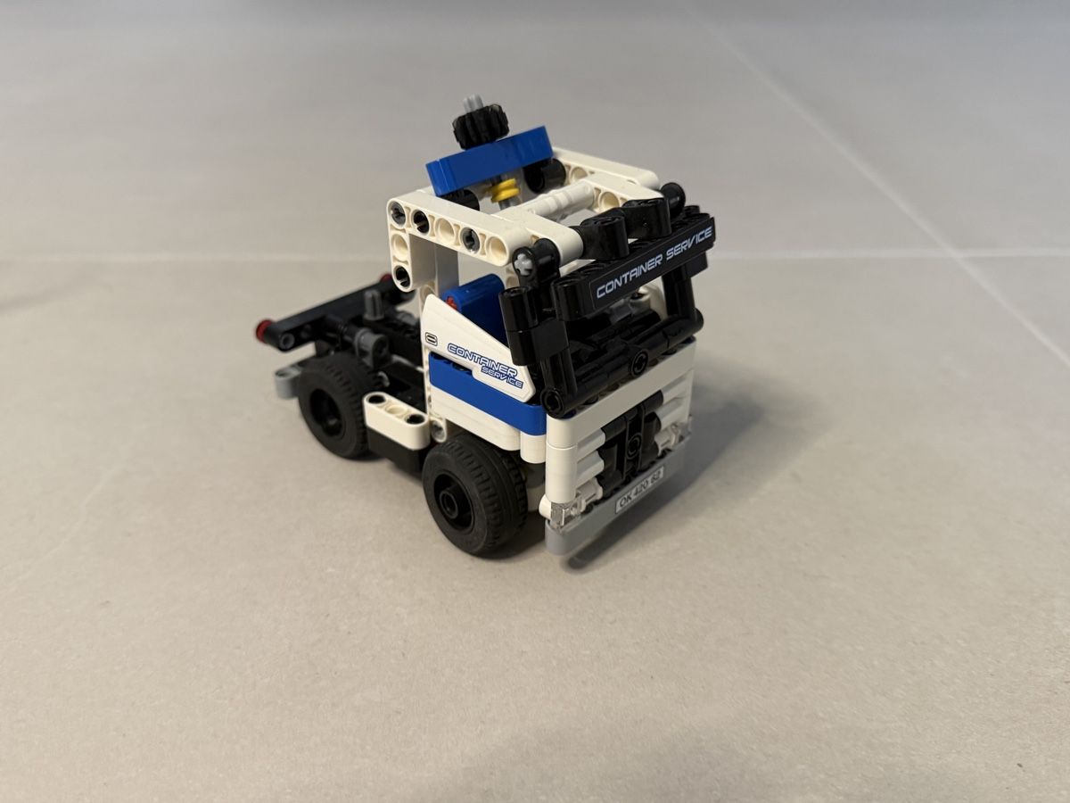 Lego Kit di costruzioni: Lego Technic Kran und Lastwagen – Usato da Zürich venduto da kidscars 2
