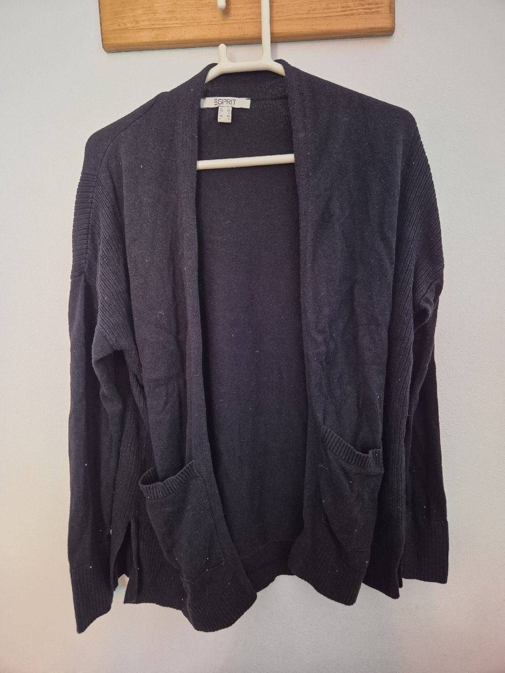 Esprit Maglioni & Felpe: Cardigan Esprit noir, taille XS – Usato da Yverdon-les-Bains venduto da somiou