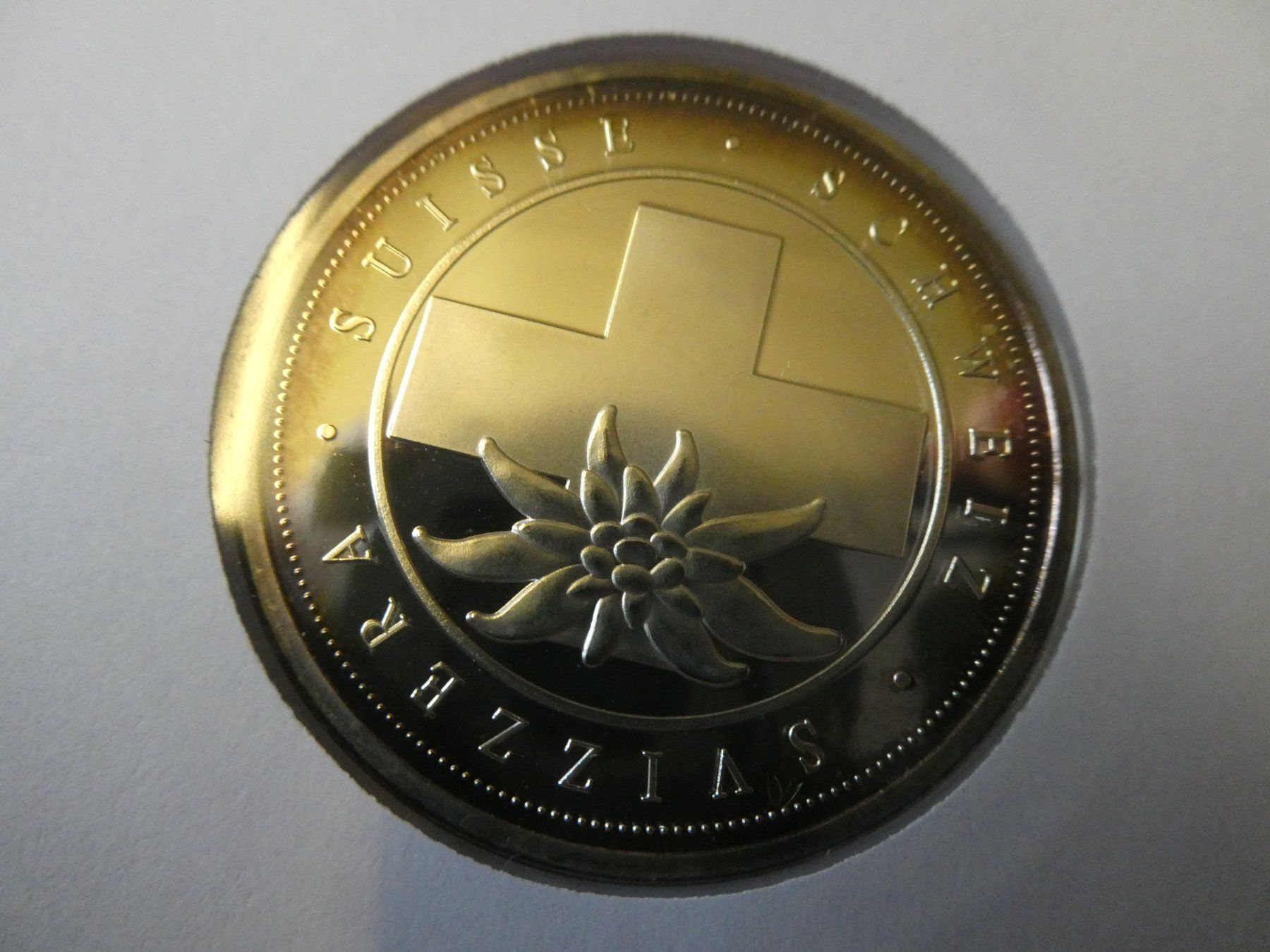 Medaglie: Schweizer Kuh "Simmenthaler", FDC 2017, versilberte Medaille – Nuovo (secondo la descrizione) da Hinterforst venduto da rohusri 2