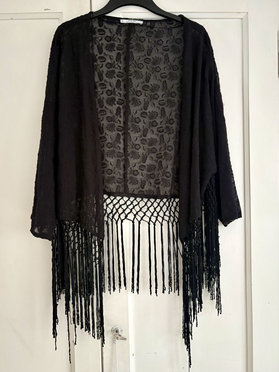 Arte internazionale: Mango Kimono schwarz mit Fransen Einheitsgrösse – Usato da Zürich venduto da iphigenie666