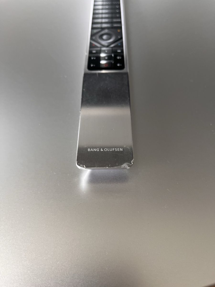 Bang & Olufsen Telecomandi: Bang & Olufsen Beoremote One Alu – Usato da Frasnacht venduto da ma-at 4